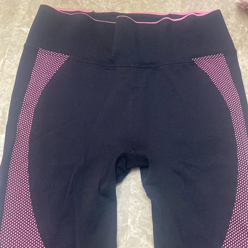 Pink workout leggings